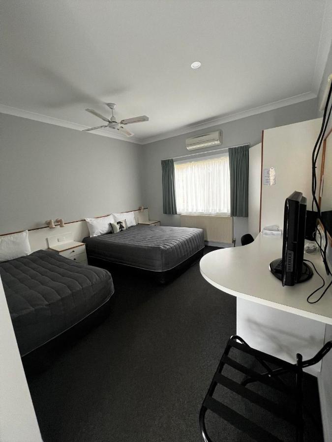 Tumbarumba Motel & Elms Restaurant ภายนอก รูปภาพ