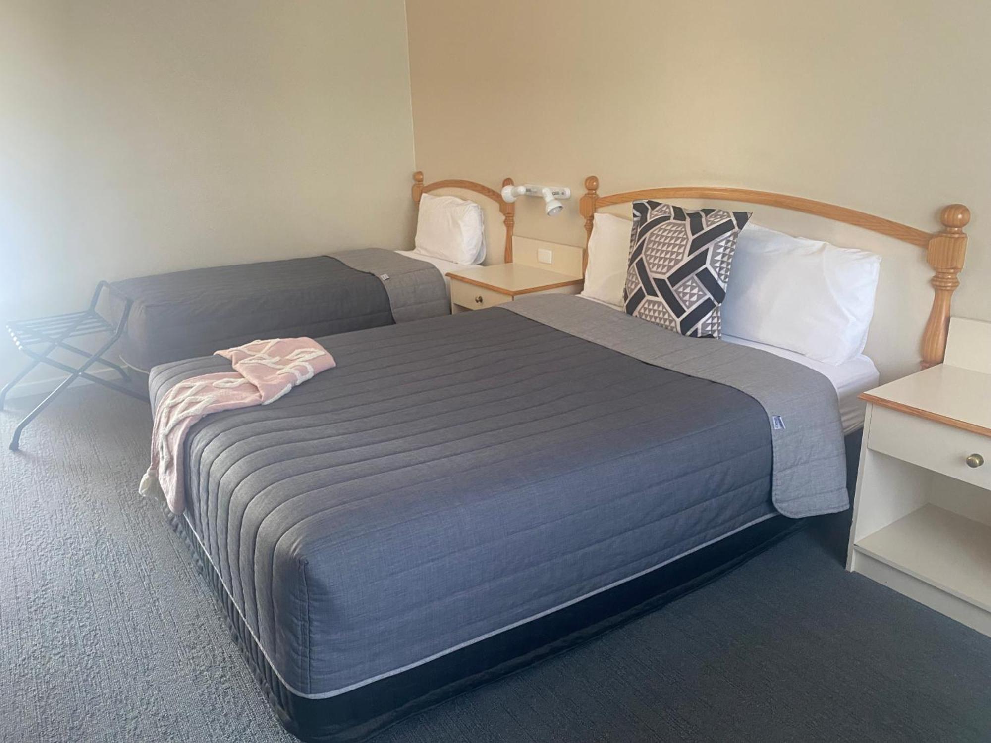 Tumbarumba Motel & Elms Restaurant ภายนอก รูปภาพ