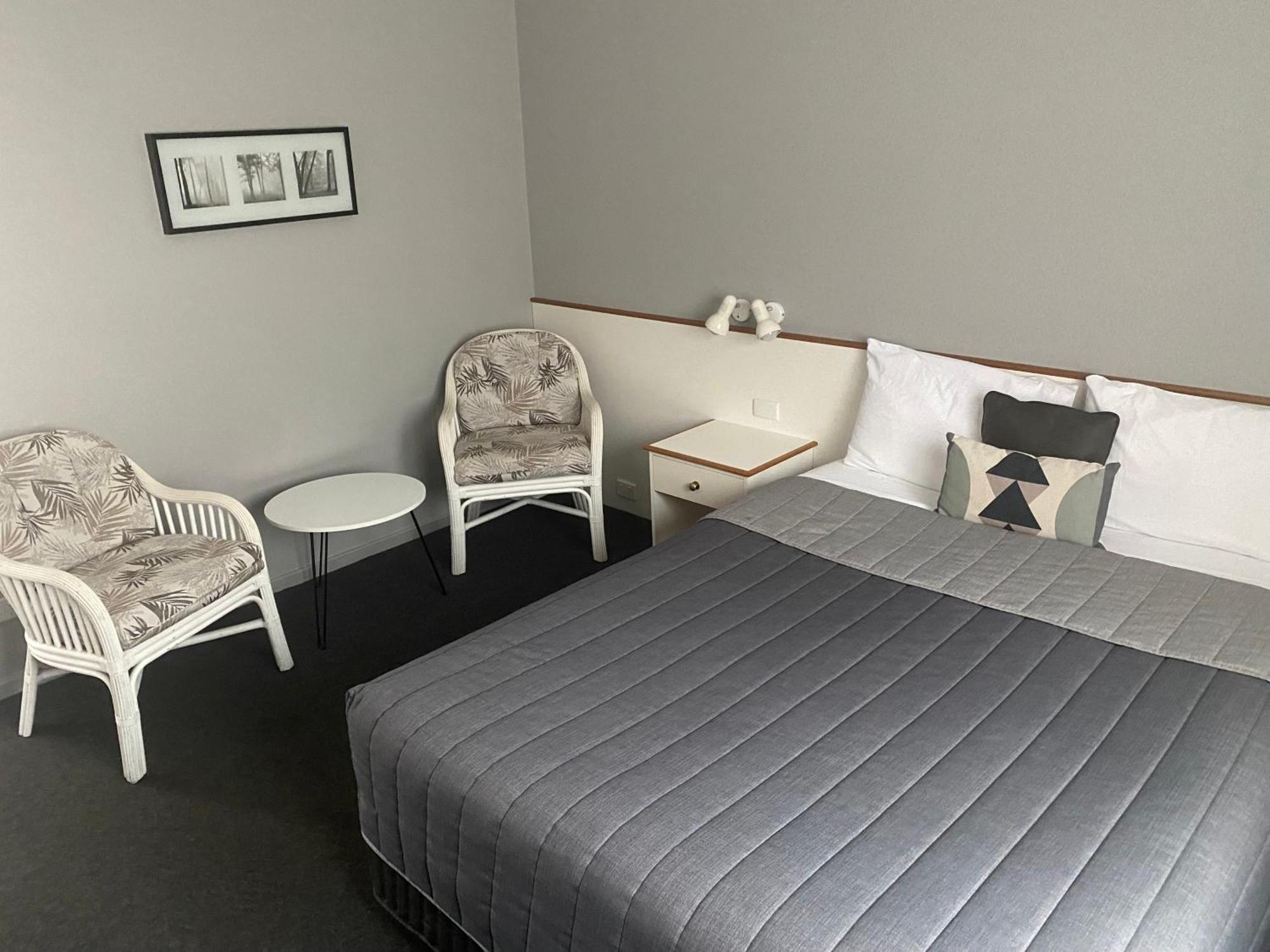 Tumbarumba Motel & Elms Restaurant ภายนอก รูปภาพ